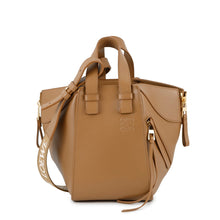 将图像加载到图库查看器中,LOEWE hammock Oak BrownA538H13X14 Calf Leather Size compact