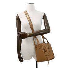 将图像加载到图库查看器中,LOEWE hammock Oak BrownA538H13X14 Calf Leather Size compact