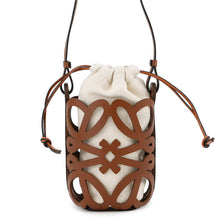 将图像加载到图库查看器中,LOEWE Anagram cut-out pocket BrownC922Y62X07 Calf Leather