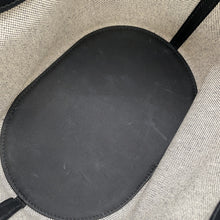 Load image into Gallery viewer, HERMES In the loop Ecru/Black Toile H Swift Leather Size 23