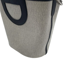 Load image into Gallery viewer, HERMES In the loop Ecru/Black Toile H Swift Leather Size 23