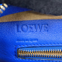 将图像加载到图库查看器中,LOEWE Amazonas Blue352.30.N71 Leather Size 23