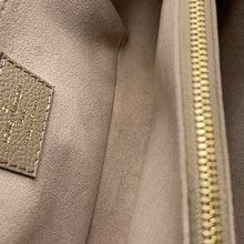 将图像加载到图库查看器中,LOUIS VUITTON Pochette Metis EW Tourterelle ClaimsM23081 Monogram Empreinte Leather