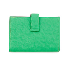 将图像加载到图库查看器中,HERMES Bearn Card Case VertComic Chevre Myzore Goatskin
