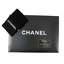 Load image into Gallery viewer, CHANEL Matelasse ChainShoulder Bag Black Patent Leather Leather Size 25
