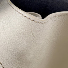 将图像加载到图库查看器中,TOD’S Timeless 2-Way Tote Bag White Leather Size Mini