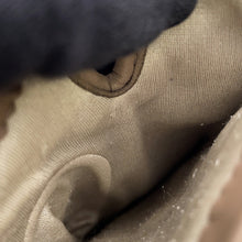 Load image into Gallery viewer, HERMES Lucky Bag Charm Glove Size 7 Etoupe Lambskin