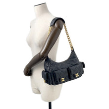 将图像加载到图库查看器中,CHANEL Maxi Hobo Bag BlackAS5302 Shiny Lambskin