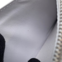 Load image into Gallery viewer, LOUIS VUITTON Portefeuille Brazza NM Optical WhiteM30889 Monogram・Canvas/Taiga Leather