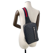 将图像加载到图库查看器中,GUCCI GG Supreme sling bag Black478325 GG Supreme