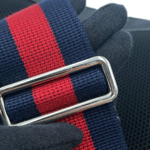 将图像加载到图库查看器中,GUCCI GG Supreme sling bag Black478325 GG Supreme