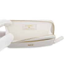 将图像加载到图库查看器中,CHANEL Matelasse fragment case WhiteAP3179 Caviar Leather