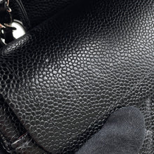 Load image into Gallery viewer, CHANEL Matelasse W Flap ChainShoulder Bag BlackA01112 Caviar Leather Size 25