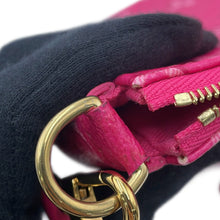 将图像加载到图库查看器中,LOUIS VUITTON Maxi Pochette Accessoires FuchsiaM46161 Monogram