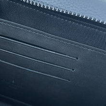 将图像加载到图库查看器中,LOUIS VUITTON Alpha Wearable Wallet NoirM59161 Grained Calf Leather LV Aerogram