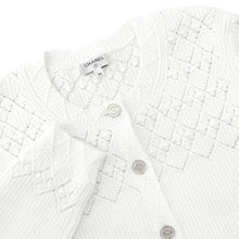 Load image into Gallery viewer, CHANEL cardigan Size 38 WhiteP79194 Cotton75% Polyamide24% Elastine1%