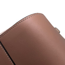 Load image into Gallery viewer, LOEWE hammock Light Pink/Jasmin FlowerA538S35X51 Leather Size Small