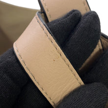 Load image into Gallery viewer, LOEWE hammock Light Pink/Jasmin FlowerA538S35X51 Leather Size Small