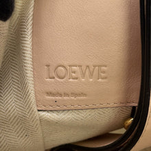 Load image into Gallery viewer, LOEWE hammock Light Pink/Jasmin FlowerA538S35X51 Leather Size Small