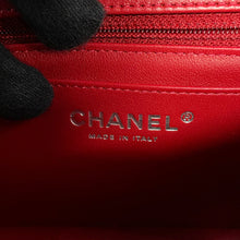 Load image into Gallery viewer, CHANEL Mini Matelasse Single Chain Shoulder Bag RedA35200 Lambskin