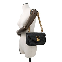 将图像加载到图库查看器中,LOUIS VUITTON New Wave Chain Bag NoirM51498 Calf Leather Size MM