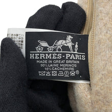 Load image into Gallery viewer, HERMES Avalon 3 Cushion Coco - Camomile Wool 90% Cashmere10% Size PM