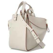 将图像加载到图库查看器中,LOEWE hammock light ghostA538S35X18 Leather Size Small