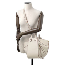 将图像加载到图库查看器中,LOEWE hammock light ghostA538S35X18 Leather Size Small
