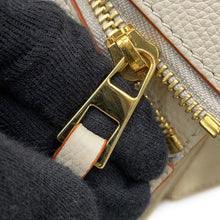 将图像加载到图库查看器中,LOEWE hammock light ghostA538S35X18 Leather Size Small