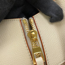 将图像加载到图库查看器中,LOEWE hammock light ghostA538S35X18 Leather Size Small