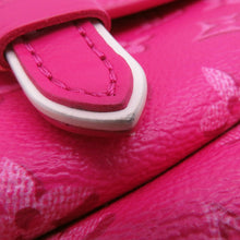 将图像加载到图库查看器中,LOUIS VUITTON Maxi Pochette Accessoires FuchsiaM46161 Monogram