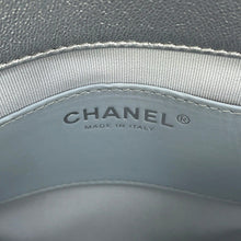将图像加载到图库查看器中,CHANEL Backpack SilverAS5310 Metalic Lambskin