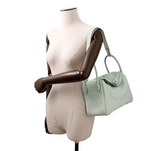 将图像加载到图库查看器中,HERMES Lindy Blue Pale Taurillon Clemence Size 26