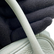 将图像加载到图库查看器中,HERMES Lindy Blue Pale Taurillon Clemence Size 26