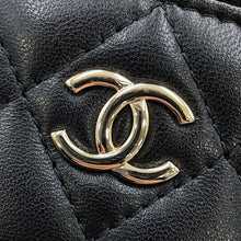 Load image into Gallery viewer, CHANEL Small Vanity Case BlackAP2198 Lambskin
