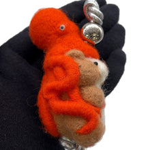 将图像加载到图库查看器中,LOEWE Suna Fujita Hamster Octopus Bag Charm Beige/Orange/Silver Felt Leather