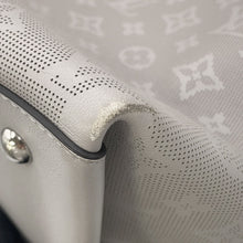 Load image into Gallery viewer, LOUIS VUITTON Carmel GarrettM21775 Monogram Mahina
