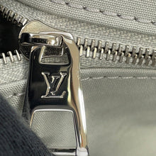 将图像加载到图库查看器中,LOUIS VUITTON LV SKI Onthego FrostM11847 Monogram・Nylon Size MM