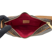 将图像加载到图库查看器中,LOUIS VUITTON Pochette・Croissant RedM51510 Monogram