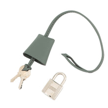 Load image into Gallery viewer, HERMES Victoria 2 12H Vert Amand Evercolor