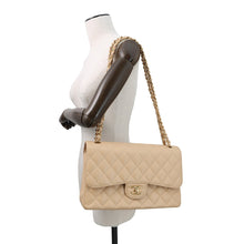 将图像加载到图库查看器中,CHANEL Matelasse ChainShoulder Bag BeigeA58600 Caviar Leather Size 30