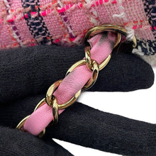 将图像加载到图库查看器中,CHANEL Matelasse Chain Shoulder Bag Pink Tweed Size 20