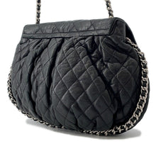 将图像加载到图库查看器中,CHANEL Luxury Chain Around Shoulder Bag Black Leather