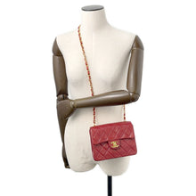 将图像加载到图库查看器中,CHANEL Matelasse ChainShoulder Bag Red Lambskin Size 17