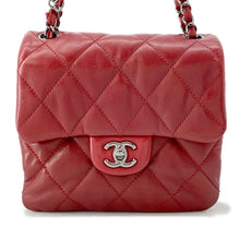 将图像加载到图库查看器中,CHANEL Matelasse ChainShoulder Bag Red Lambskin Size Mini