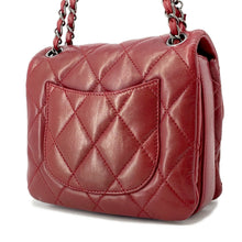 将图像加载到图库查看器中,CHANEL Matelasse ChainShoulder Bag Red Lambskin Size Mini