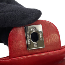 将图像加载到图库查看器中,CHANEL Matelasse ChainShoulder Bag Red Lambskin Size Mini