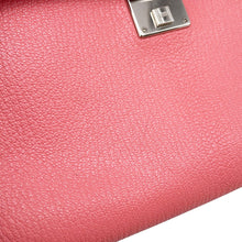 将图像加载到图库查看器中,HERMES Clic Rose Azalee Chevre Myzore Goatskin