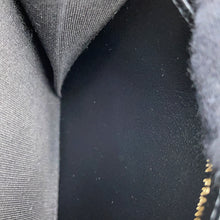 将图像加载到图库查看器中,CHANEL CC Logo Matelasse Chain Wallet Black Caviar Leather/Faux Pearl