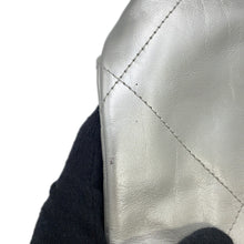 将图像加载到图库查看器中,CHANEL CHANEL22 ChainShoulder Bag White/SilverAS3980 Shiny Calf Leather Size Mini